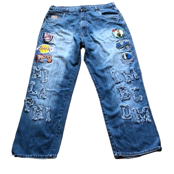 UNK Denim NBA team patches men’s SZ 40 jeans Trashed Distressed grunge hippie - Picture 1 of 15